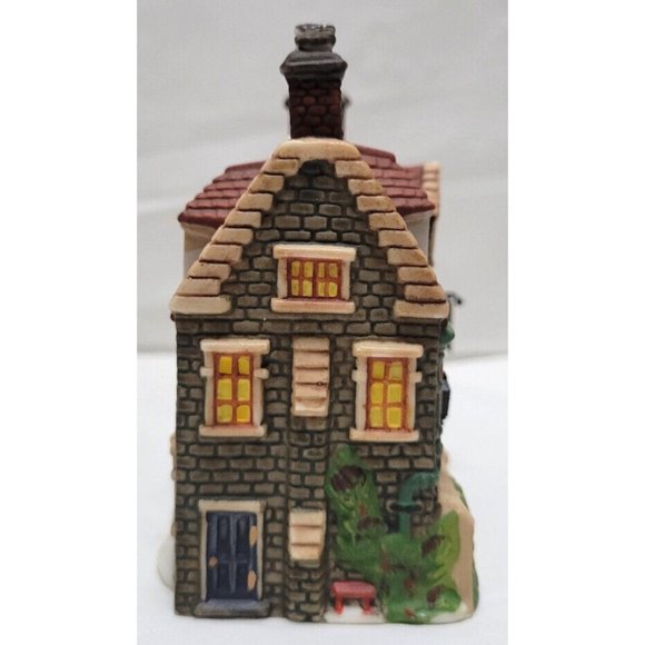 Dept 56 Charles Dickens 1994 Collectors Edition Ornament DEDLOCK ARMS - Picture 5 of 13